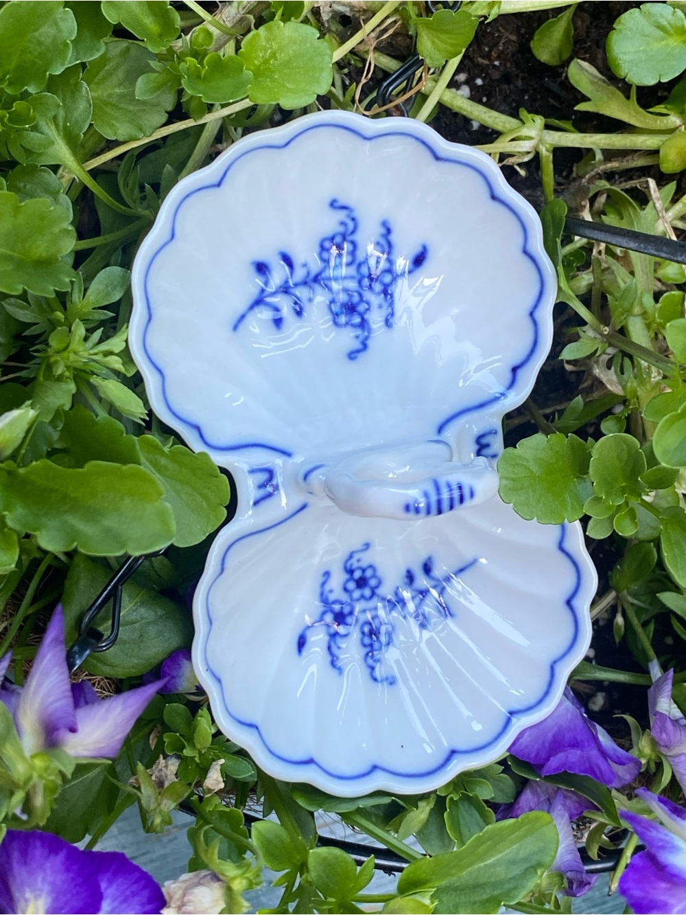 Blue & White Ceramic Shell Trinket Dish - Decorative Accent